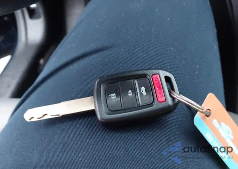 2017 Honda Accord Lx z USA, uszkodzony, nr VIN 1HGCR2F39HA296305